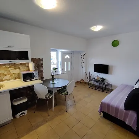 Kristina Apartment *
